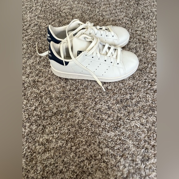Adidas Women's Classic White Sneakers - Picture 2 of 4